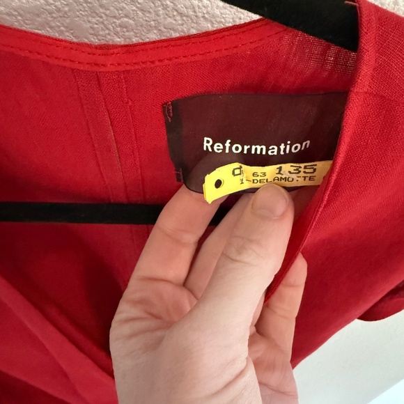 Reformation Apricot Dress in Red Licorice 100% Linen Wrap Dress Ruffled Sz M - Picture 5 of 6